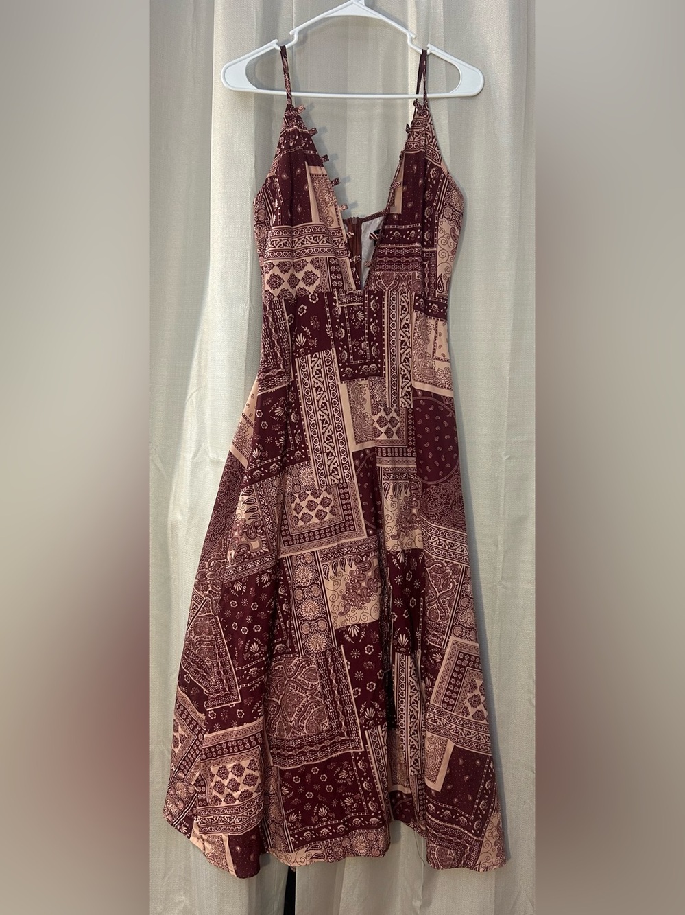 Cider Patchwork Paisley Print Maxi Dress
Burgundy Boho Medium